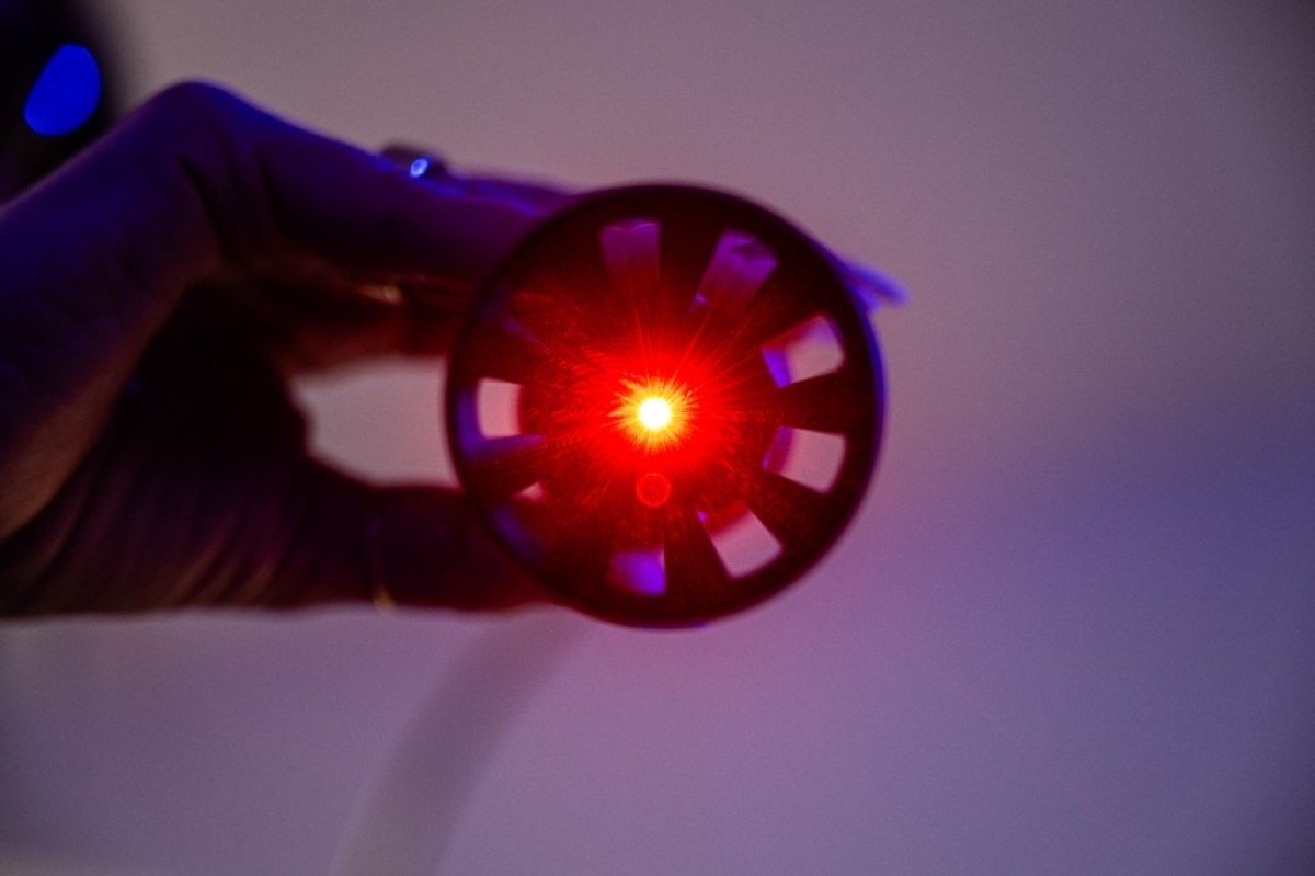 Cira Pro applicator delivering infrared energy