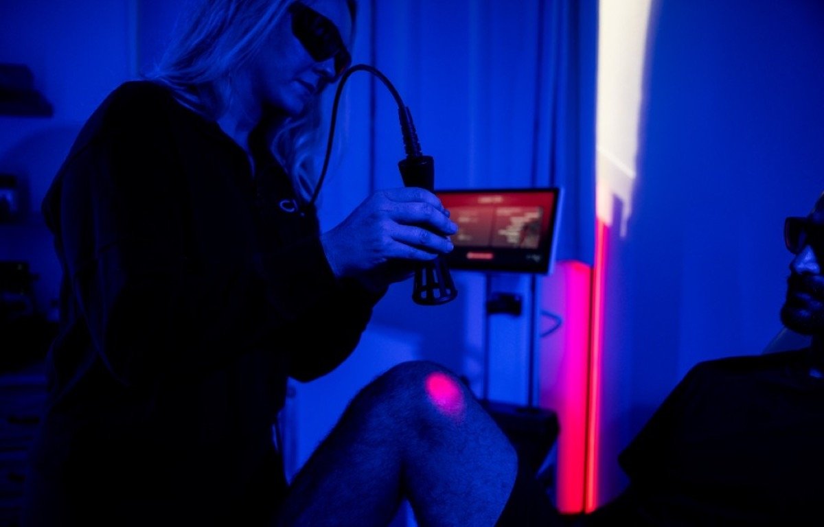 Cira Pro Class IV laser treatment in clinic